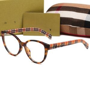 Fashionable Sunglasses Men shading Protect eyes Sunglasses women Designer Ssunglasses Available In 5 Ccolors