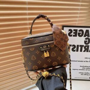 Designer Bag Shoulder Bag Luxury Free Shipping New Luxury Bag Fashionable Commuting Printed Chain Box Women S High Quality Crossbody Hand Held