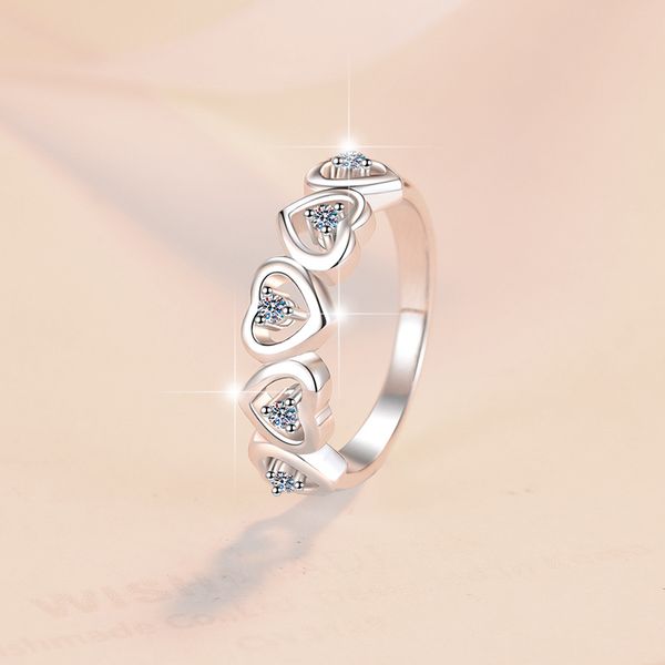 Elegant Heart-Shaped Moissanite Ring in S925 Sterling Silver, Lightweight Luxury for Women, Perfect for Engagements and Special Occasions, Cross-Border Wholesale.