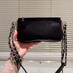 Fashion Women Shoulder Bag Leather Solid Color Silver Hardware Metal Small Pendant Matelasse Chain Hand Crossbody Bag Underarm Bags Makeup Bags Purse Sacoche 22cm