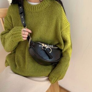 Street trend soft leather material niche design new daily waist bag women Instagram trendy chest bag single shoulder crossbody fashion casual chain small bag