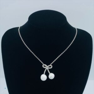 Classic designer cherry pendant necklace 18K gold stainless steel fashion short necklace for ladies perfect for parties and birthdays Unique design