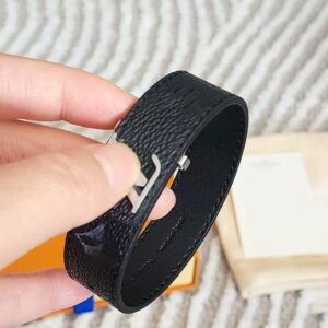Fashion brand designer Chain bracelet women and mens gold silver buckle alloy real leather bracelet black charm bracelet with packing box