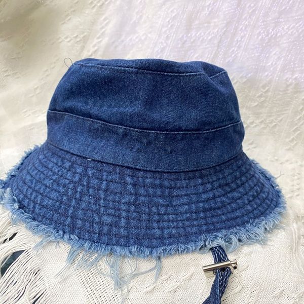 Designer Bucket hats Wide Brim Hats men women letter caps canvas Cowboy Drawstring denim basin Adjustable Strap hat leisure protection Beach Sun Bonnet high quality