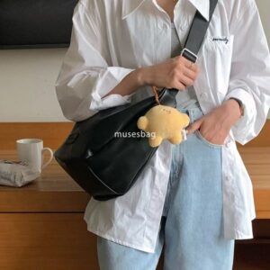 High end fashion versatile Instagram large capacity bag for women's new leisure commuting tote bag student class single shoulder crossbody bag