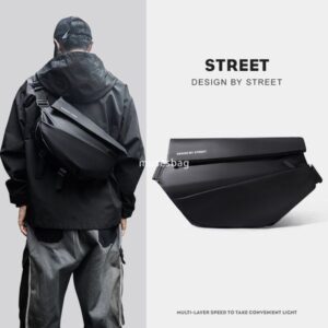 New trendy men's motorcycle crossbody bag waterproof iPad multifunctional chest bag super cool crossbody bag