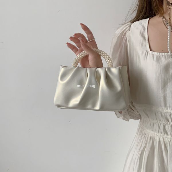 Women New Urban Simple and Fashionable Round Pearl Handheld Folded Cloud Bag with Small Style One Shoulder Crossbody Bag