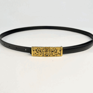 Women's slim belt, suitable for all seasons. Double-sided design, can be used to accentuate the waist of dresses, paired with jeans, very fashionable and exquisite.