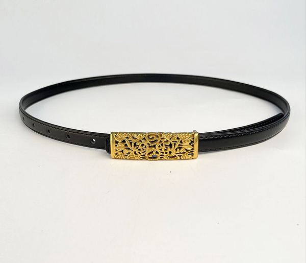 Women's slim belt, suitable for all seasons. Double-sided design, can be used to accentuate the waist of dresses, paired with jeans, very fashionable and exquisite.
