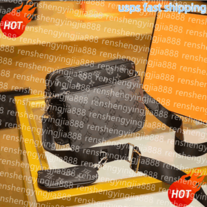 TOP Handbags Women Men Leather TRIO Messenger Bags Shoulder Make up Bag Designer Handbag Tote Man's bagA8