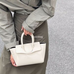 Versatile and niche French style high-end handbag mother bag for women new casual and versatile wing bag single shoulder crossbody bag