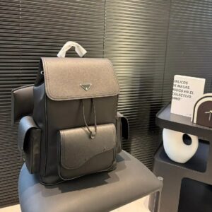 Designer Bag Backpack Fashion Shoulder Bag Luggage Bag Enameled Metal Triangle Pattern Fashion Wallet Designer Handbag