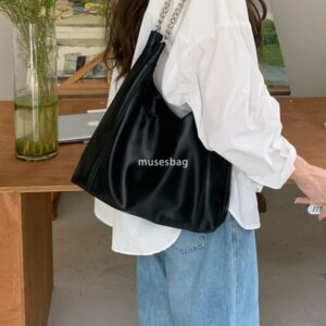 High end niche design Korean version chain tote bag large capacity bag new bag fashionable commuting women bag soft leather shoulder bag