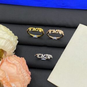 New designer jewelry clover fashion ring size 6.7.8.9, freely matching style for ladies, mothers, daughters, gifts for business 0001