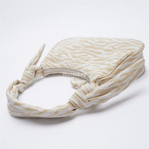 New Womens Bag New Advanced French Stick Bag Fashionable Canvas Bag Printed Retro One Shoulder Underarm Bag Essential Handbag for Commuting