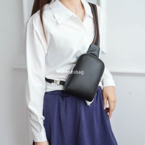 Urban minimalist fashionable atmospheric high-quality leather bag for both men and women new small chest bag versatile genuine cowhide crossbody bag