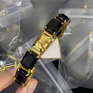 Luxury Bracelet Men Women Designer Gold Silver Plated Bangle Black White Simple Bracelets Cuff Jewelry Party Gift