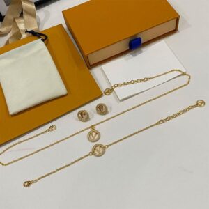 Fashion Women Earrings Suit Charm Bracelet Necklace Stone Designer Letter Wedding Earing for Man Womens Classic 3 Color Gift