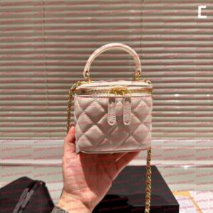 Ladies' One Shoulder Crossbody Chain Bag High-End And Fashionable Small Makeup Bag Designer Bag Luxurious Leather