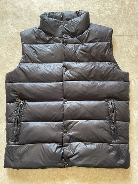 Men Winter Padded Vest Fluffy White Duck Down Jacket Designer Outerwear for Cold Weather Thick Warm Parkas in Plus Size Fashion classic down jacket With NFC scanning