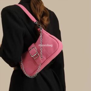 Unique and high-end underarm bag popular for women in spring and summer Versatile and versatile with one shoulder and diagonal cross frosted chain
