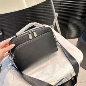 Mens Messenger Bags Man Crossbody Bag Designer Shoulder Bags Men Business Flaps Small Size Leather 4 Color