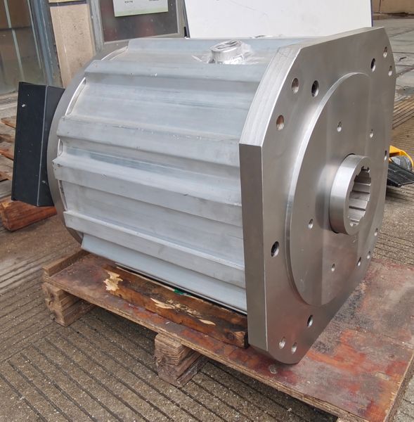 Durable Electric Motor with Advanced Efficiency Features - Ideal for Industrial Use