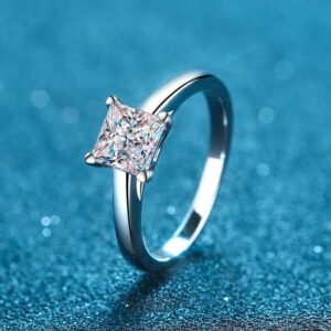 925 Sterling Silver Solitaire Moissanite Ring 1ct/2ct with Square Cut – Perfect Engagement Ring