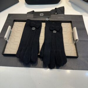 Designer Mens Autumn Gloves Warms Luxurys Winters Fashoines Womens thickening Knitted glove Five Fingers Cold proof Touch screen Mittens