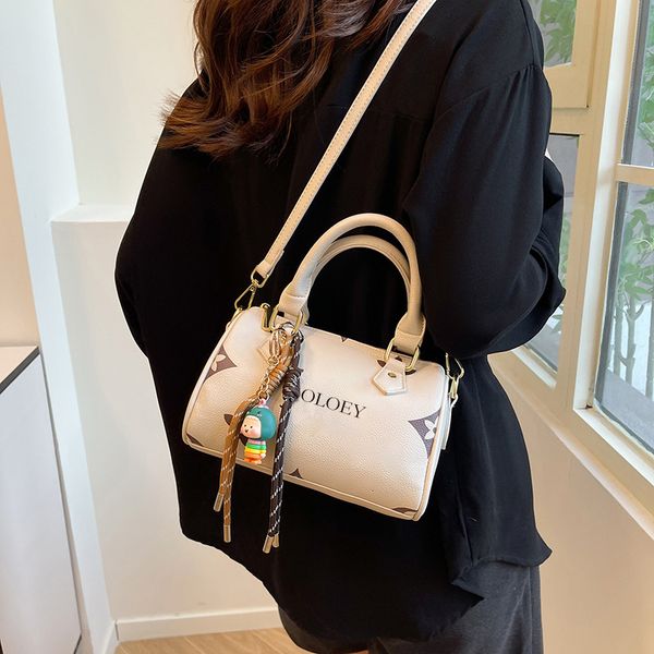 OLOEY Free shipping new style designer fashionable Versatile vintage letter shoulder crossbody tote bag 2025s dh7293413c
