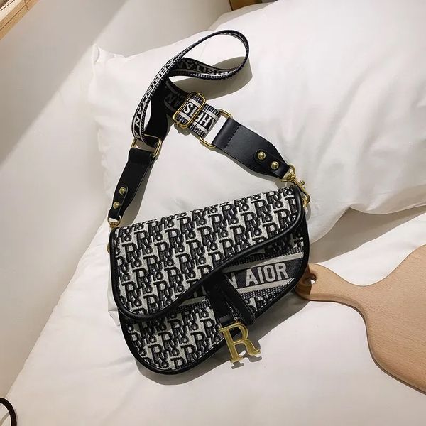 Designer Bag Saddle Bag Shoulder Bag Crossbody Luxury Bag Purse Handbag Tote Fashion Crossbody Black Saddle Bag Hot Designer 2025 Womens Tote Bag 004