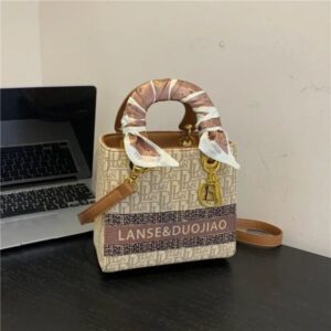 Luxury Designer Bag Casual Tote Bag Handbag Spacious Armpit High Quality Fashion Shoulder Bag Advanced Leather Zipper Closure with Adiustable Crossbody Strap0001