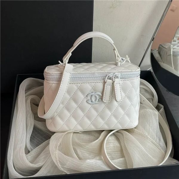 designer bag fashion senior handbag shoulder bag small fragrance chain 2025 new ultra fire box Ling light large capacity shoulder crossbody bag makeup bag 011