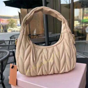 High-quanlity Designer bags Luxury Bags Shoulder bag Half moon bag Women's Dumpg Tramp Tote wander bag Crossbody Bag Underarm bag Casual crossbody Bag Leather bag