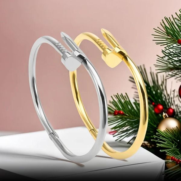 luxury Gold bracelet silver designer bracelets for women bangle bracelet classic Diamond inlaid bracelet high quality titanium steel does not fade fast shipping