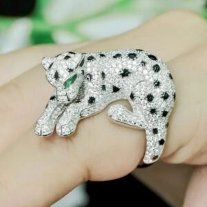 Wild leopard animal ring S925 sterling silver emerald high carbon diamond artist American leopard/ jaguar cheetah charm personality fashionable trend noble ring