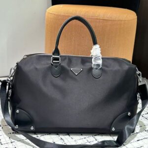 Designer bags Luxurys Classic Nylon Briefcase bags Computer Bags Travel Bag Crossbody Bags Purse Card Ccredit card slot Messenger Bag Fortune bag 47m