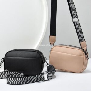 Street Fashion Small Bag New Multi layered Soft Leather Texture Wide Shoulder Strap Single Shoulder Crossbody Bag Simple and Elegant Mom's Bag