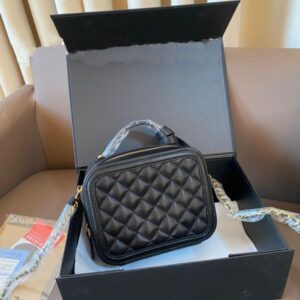 Ladies' Diamond Patterned Handbag With Double Layered Zipper Luxurious Crossbody Chain Bag Light Luxury Small Square Bag