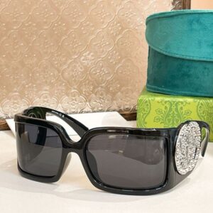 Fashionable Men Womens inlaid crystal Sunglasses 25SS Designer black acetate glasses gray nylon lens 1899 Oversized womens rectangular sunglasses