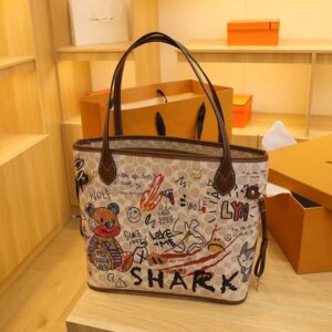 hot Graffiti Bucket Bag: Cute Bear Designer Handbag, High-Quality Large Fashion Tote for Women