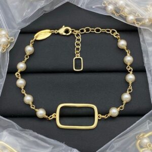 Luxurious Women's bracelet jewelry – 18K gold plated bracelet – Designer women's light luxury pendant bracelet – Gift for parties