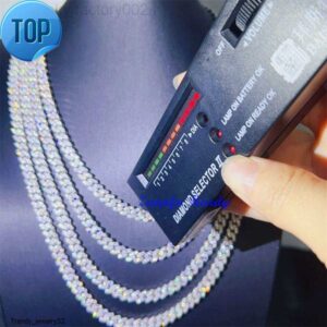 designer necklace mens womens fashion jewelry pendant necklaces hip hop jewelry 8mm 16 18 20 22 inches cuban link necklace VVS GRA Certified moissanite cuban chain