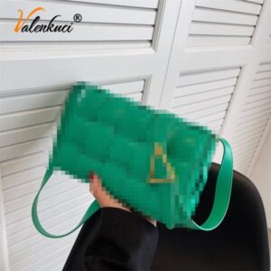 Classic checkerboard small square bag, fashionable solid color woven pattern, personalized women's bag, new spliced single shoulder diagonal cross bag 624-1