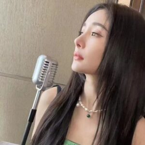 2025 fashion trend irregularity baroque fresh water pearl natural stone necklace a multi-strap light luxury niche design high sense women jewelry