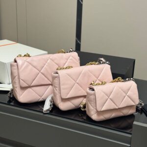 19 Series Designer Ladies Pink Shoulder Bag Three Sizes Soft Lambskin Leather Gold and Silver Matelasse Chain Luxury Crossbody Tote Handbag Sacoche Purse 20/25/30cm