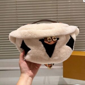 Designer Winter Teddy Waist Bag Designer Chest Bags Crossbody Lamb Wool Genuine Soft Fur Bumbag Classic Shoulder Belt Bag 801889 BFG2505145
