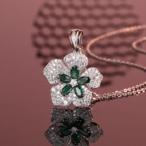 Fashionable 925 Sterling Silver Floral Necklace with Green Gemstone Pendant, Unique and Elegant Design for Women, Trendy and Versatile
