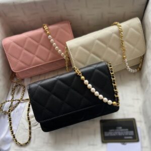 Shoulder Bag Designer Cross Body Bags Half Moon Designer Makeup Bag Genuine Leather Cowhide Gold Pearl Chain Designer Bag Handbag High Quality Crossbody Bags