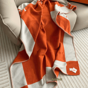 Blanket Letter cashmere Sofa Air conditioning flight cover Household bedding blanket warm best quality